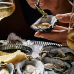 The classic pairing | 6 oysters with signature toppings | 2 sparkling wines